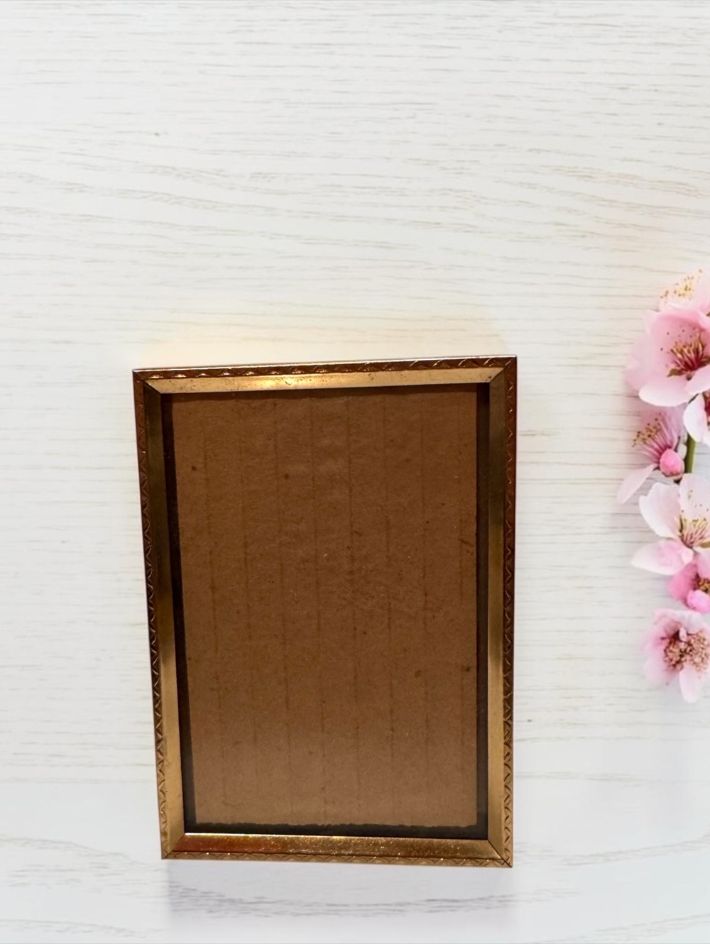 Vintage Brass Photo Frame with Ornate Edge Detailing, MCM 5”x7”